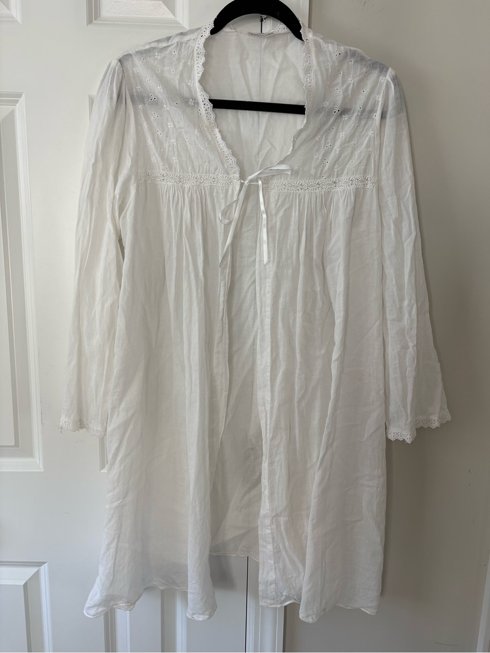 White Cotton and Lace Nightgown Front Tie Robe